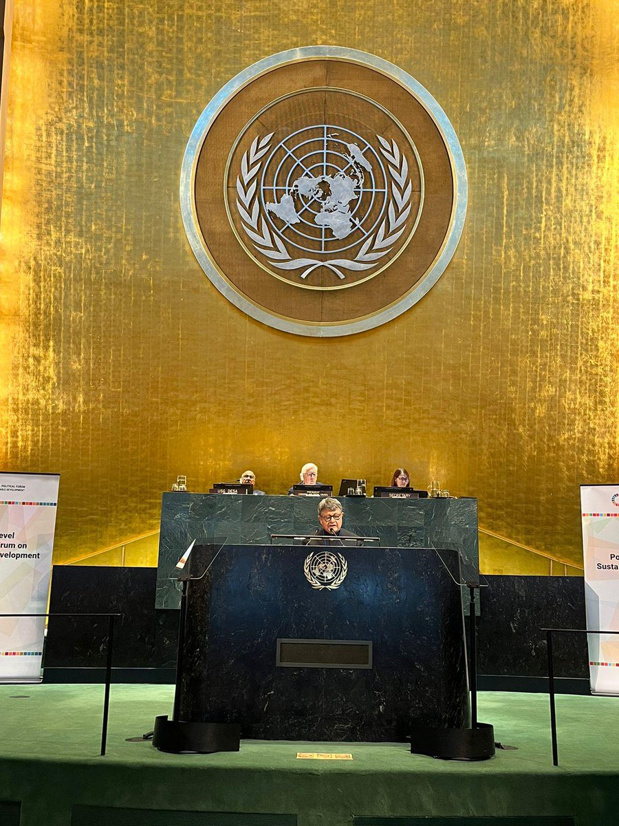 NITIAayog's tweet image. Shri Suman Bery, Vice Chairman, NITI Aayog, addressed the general debate on #UN80: Catalysing Change for Sustainable Development during the #HLPF, reaffirming India’s strong commitment to the #Agenda2030. He underscored that amid global uncertainty, India views the SDGs as a