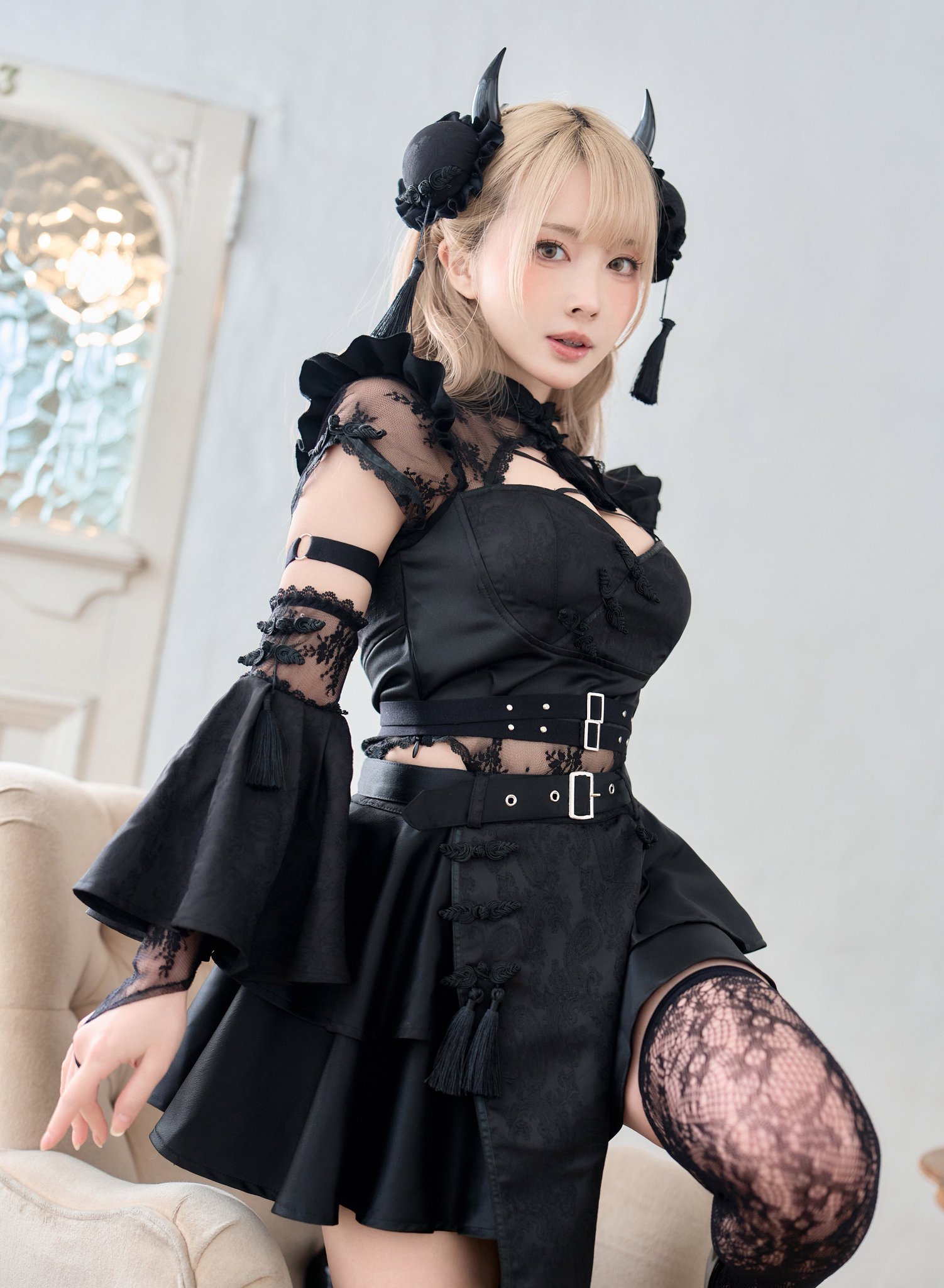 マリームーン』ダマスクレースヴィランチャイナフルセット