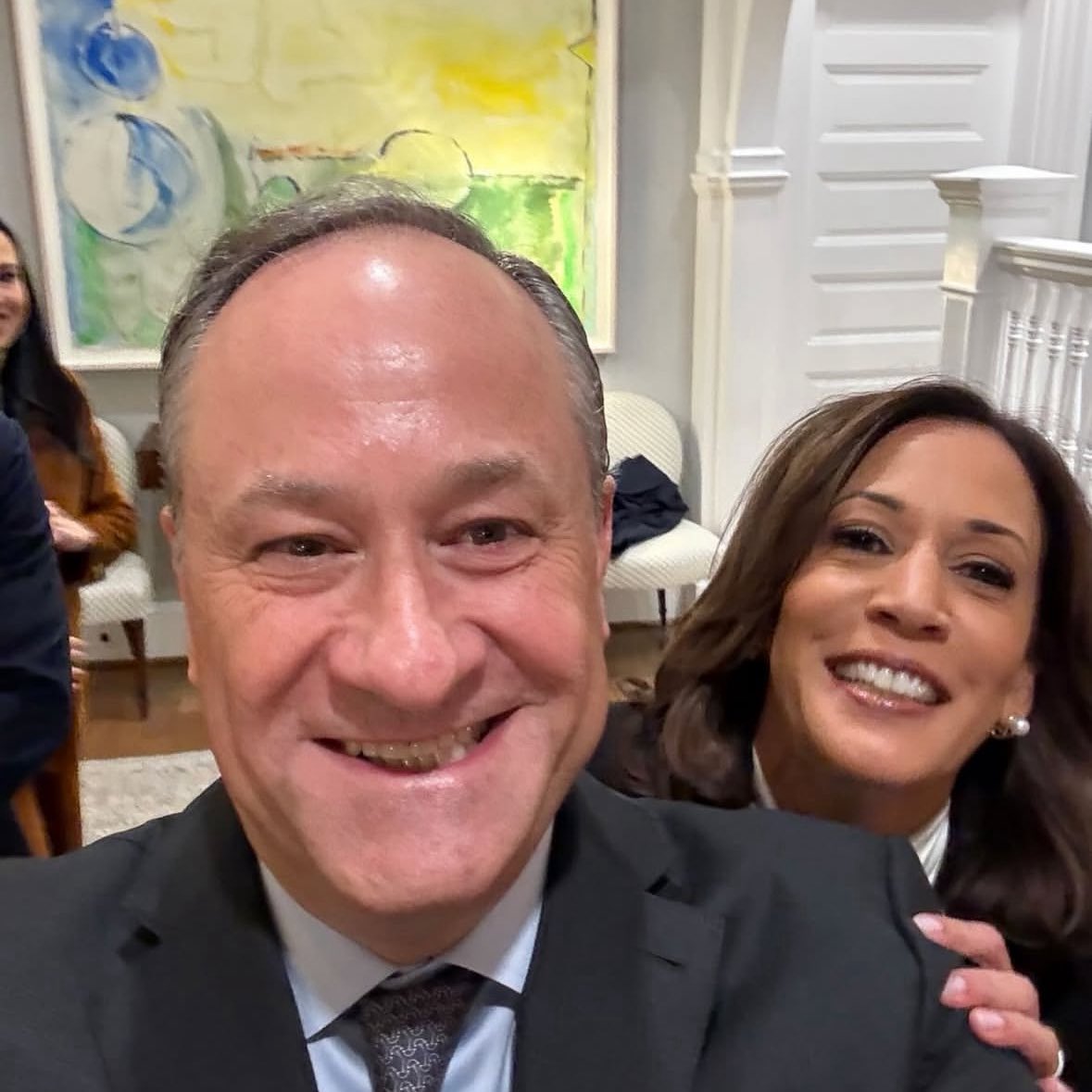 audrxysn's tweet image. Doug and Kamala’s selfies are ICONIC.
Proof @DouglasEmhoff is the CEO of the KHive because he absolutely knows what this community wants.