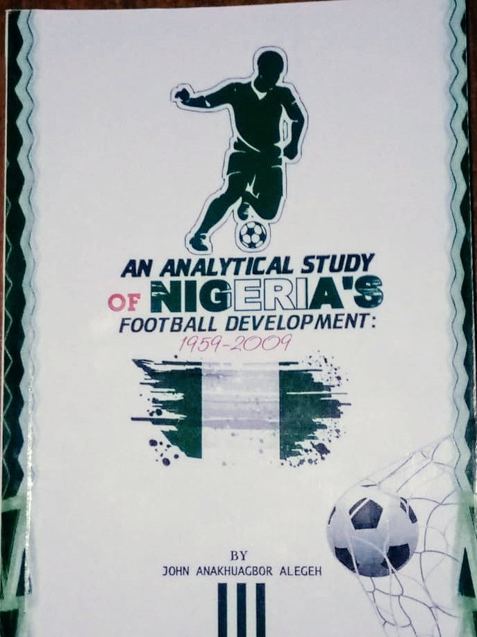 johnalegeh's tweet image. This book is a 50year expose on Nigeria's Football devpt. It highlights its advent, the evolution of clubs, devpt of stadias, improved coaching techniques & rise of standout players. It also appraises the impact of private investments.. @PitchPublishing @thenff @StanchionBooks