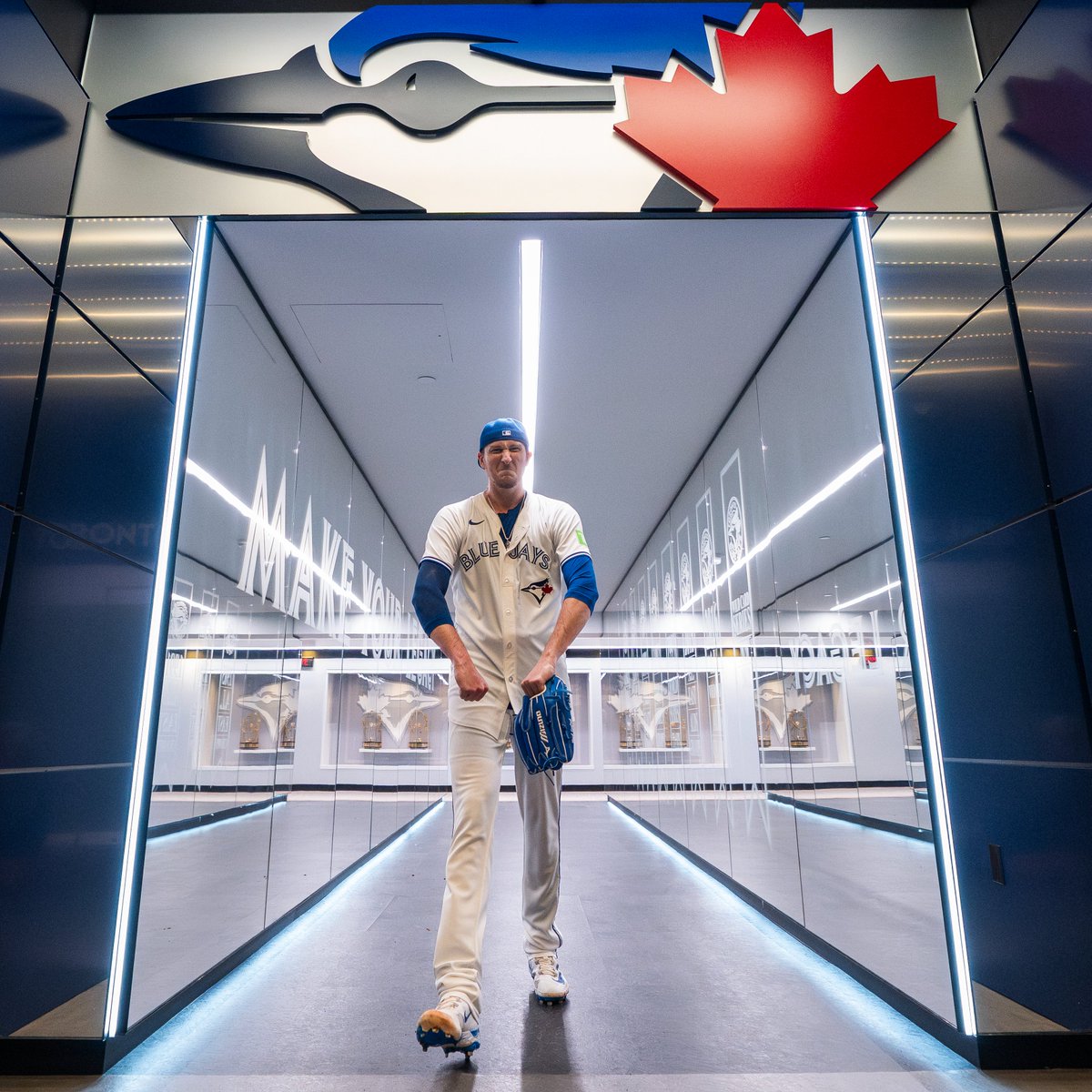BlueJays's tweet image. 59 wins through our first 100 games 😤
Goodnight, #BlueJays fans 💙