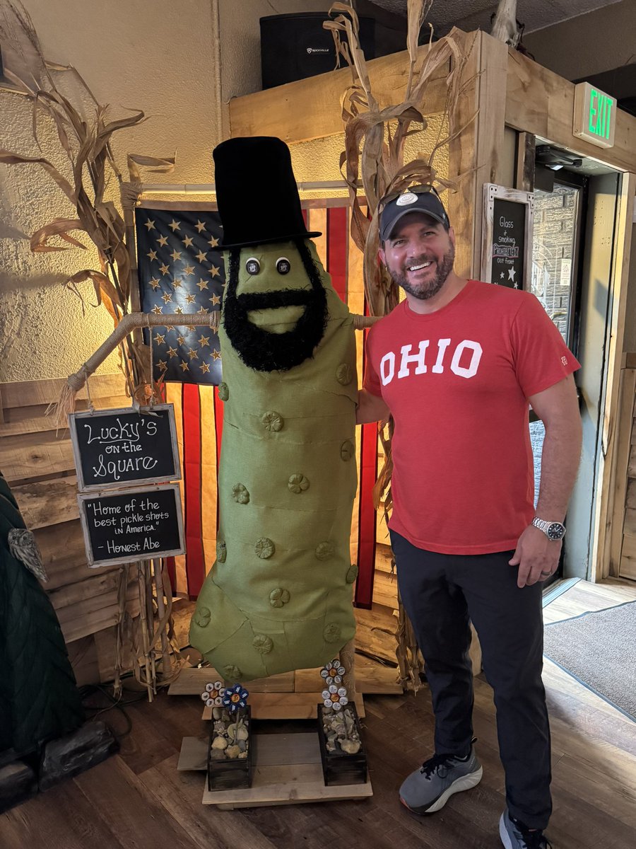 mremrich1's tweet image. That time I ventured to Petersburg, Illinois and saw…
A Pickled Lincoln🎩