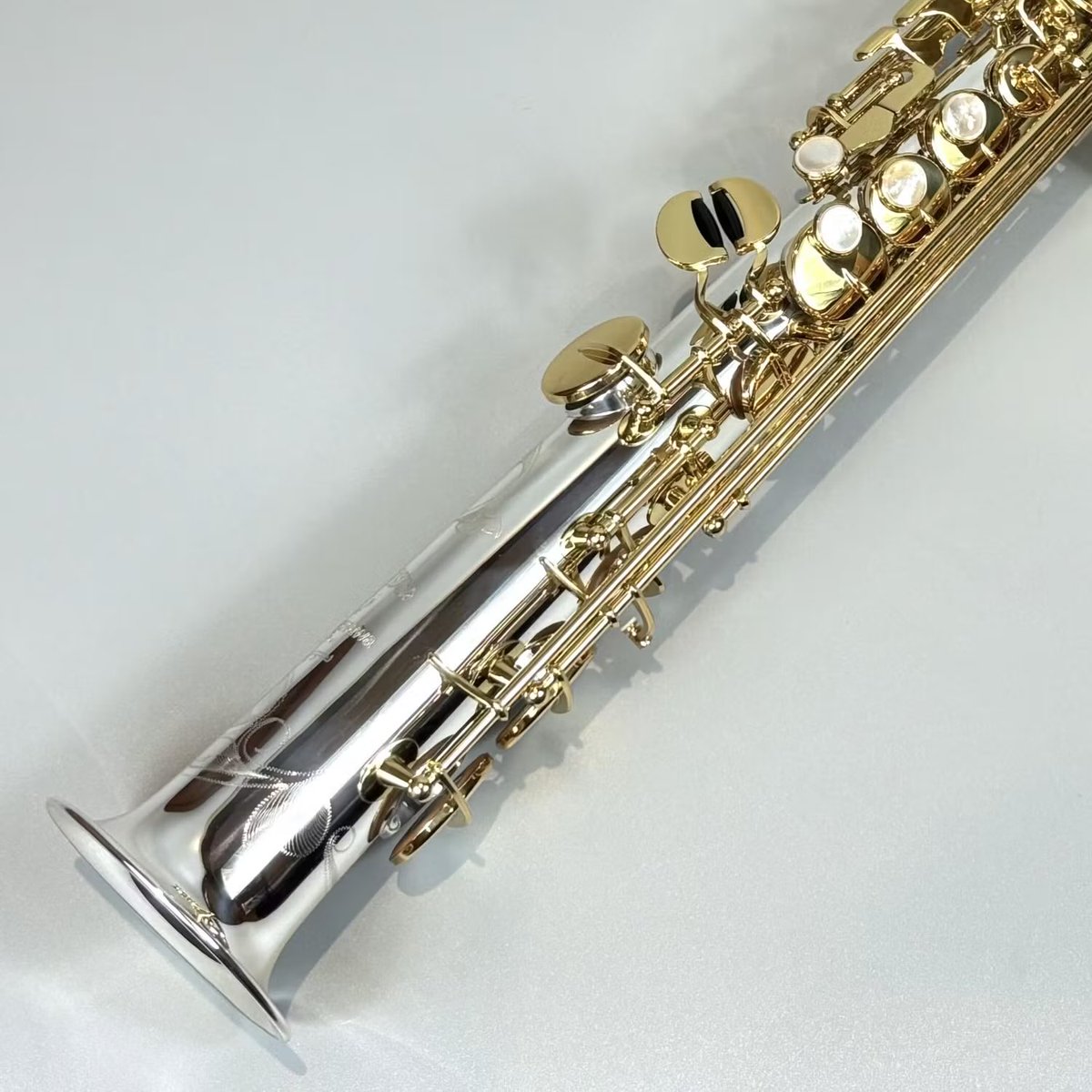 shima_aquls's tweet image. ✨ー
| ヤナギサワ ソプラノサックス
S-WO37入荷しました!|
ー✨
シルバー製管体にしか出せない至高の音色!!
このタイミングを逃してしまうと、次回入荷は未定となっているため、お悩みの方はお早めに!
詳細はこちら▶️store.shimamura.co.jp/ec/pro/disp/1/…