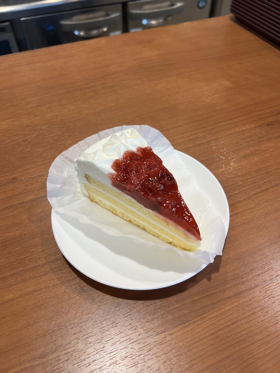CafeSfbc's tweet image. おはよう御座います☀️
本日21時まで営業します🤩
暑い日々が続いていますね‼️
でざと冷たいドリンクを持ってお待ちしております🫡