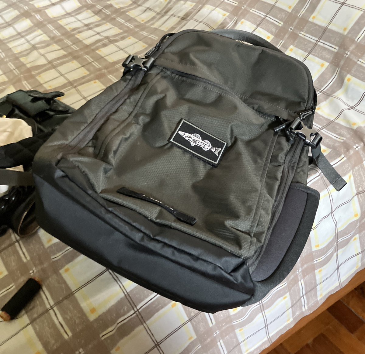 tsaakolate's tweet image. sustainability means reworking your corporate backpack from the job that almost compromised your visa bc of petty white women coworkers ✨