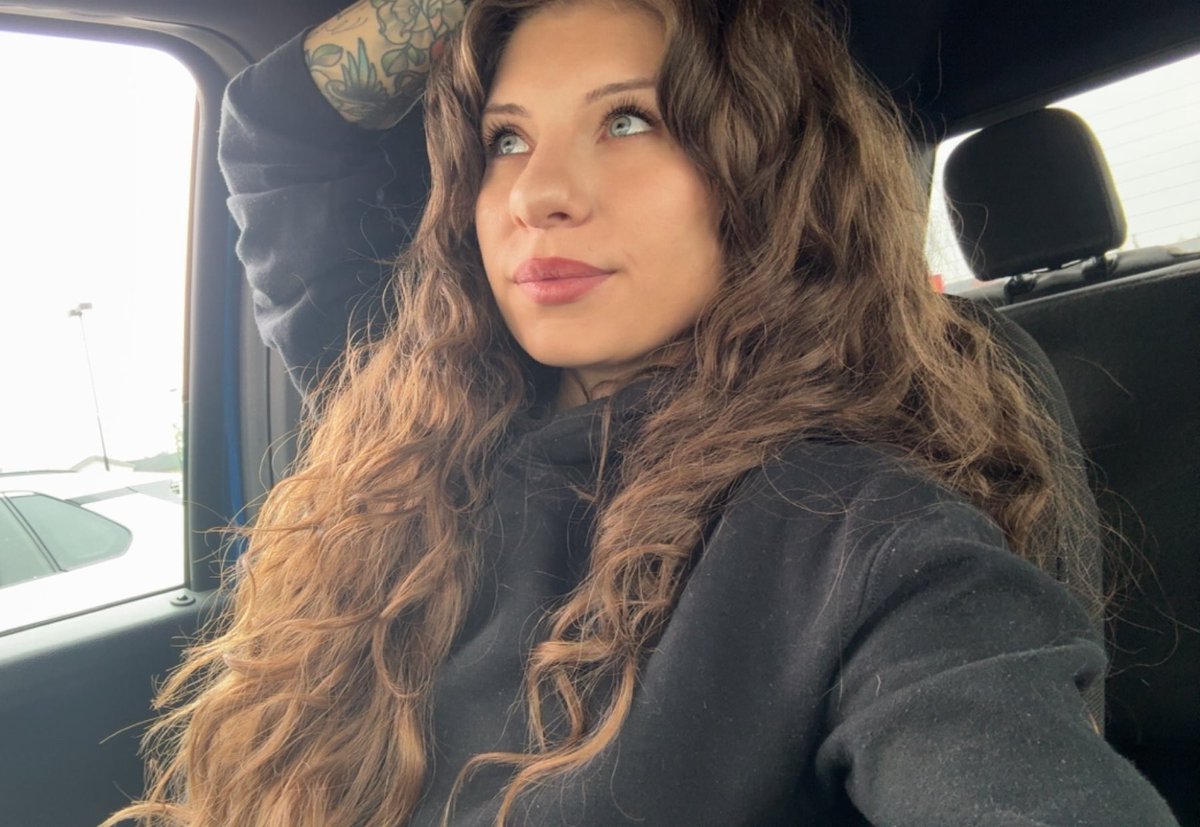 Trying dbd on stream btw 

twitch.tv/greerishere