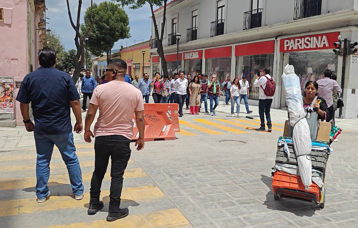 📢Colectividades reunidas en el Encuentro Nacional Contra la Gentrificación hacen llamado para que personas y colectivos se sumen a nodos de trabajo contra los procesos de despojo.

👉avispa.org/?p=120337🐝

#Oaxaca #gentrificacion #turistificación  #raychagoya #Salomonjara