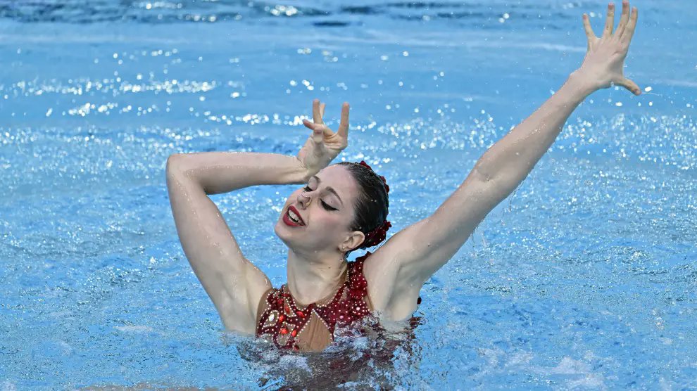 🏊🏼‍♀️ Natación Artística | Mundial 🇸🇬

Iris Tió 🇪🇸 se proclama 𝘾𝘼𝙈𝙋𝙀𝙊𝙉𝘼 𝘿𝙀𝙇 𝙈𝙐𝙉𝘿𝙊 🥇 en la rutina libre con una puntuación de 245.1913.

🔸️Es la primera española en la HISTORIA en conseguir una medalla de oro en la rutina de solo.

¡¡Enhorabuena CAMPEONA!! 👏🏼👏🏼