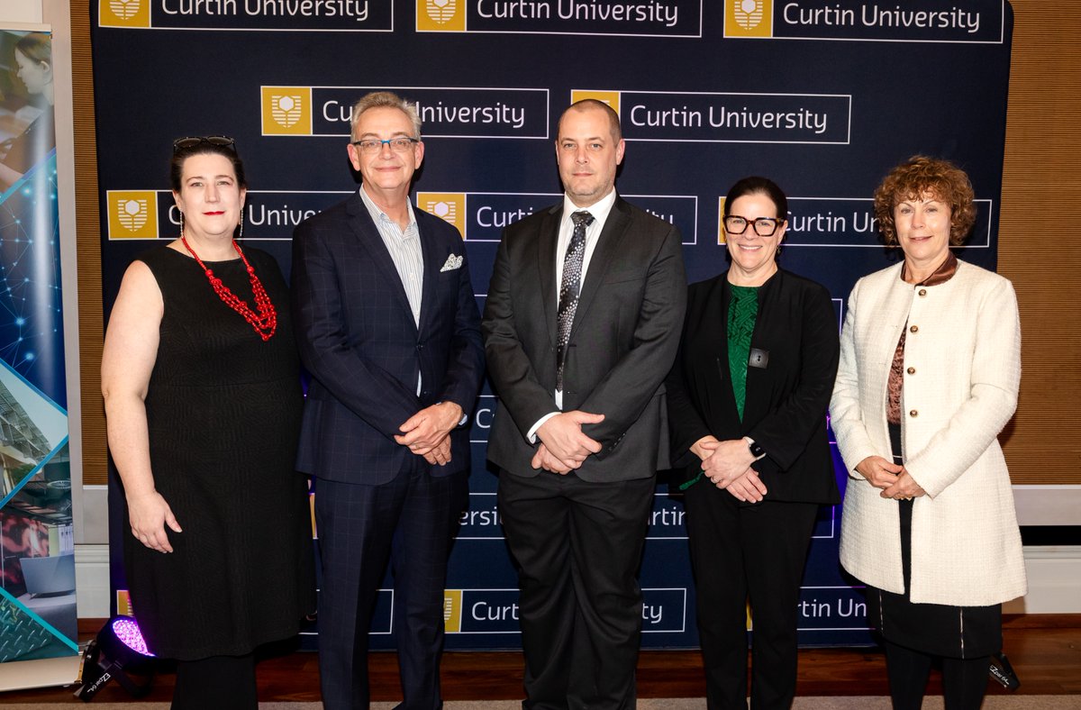 CurtinMedia's tweet image. 🎉 @CurtinUni and @Cisco celebrate 10 years of @ICentral_AU! Now, the partnership goes global with a new hub opening at @CurtinSingapore this October! Find out more. 👉 tinyurl.com/55thb38z