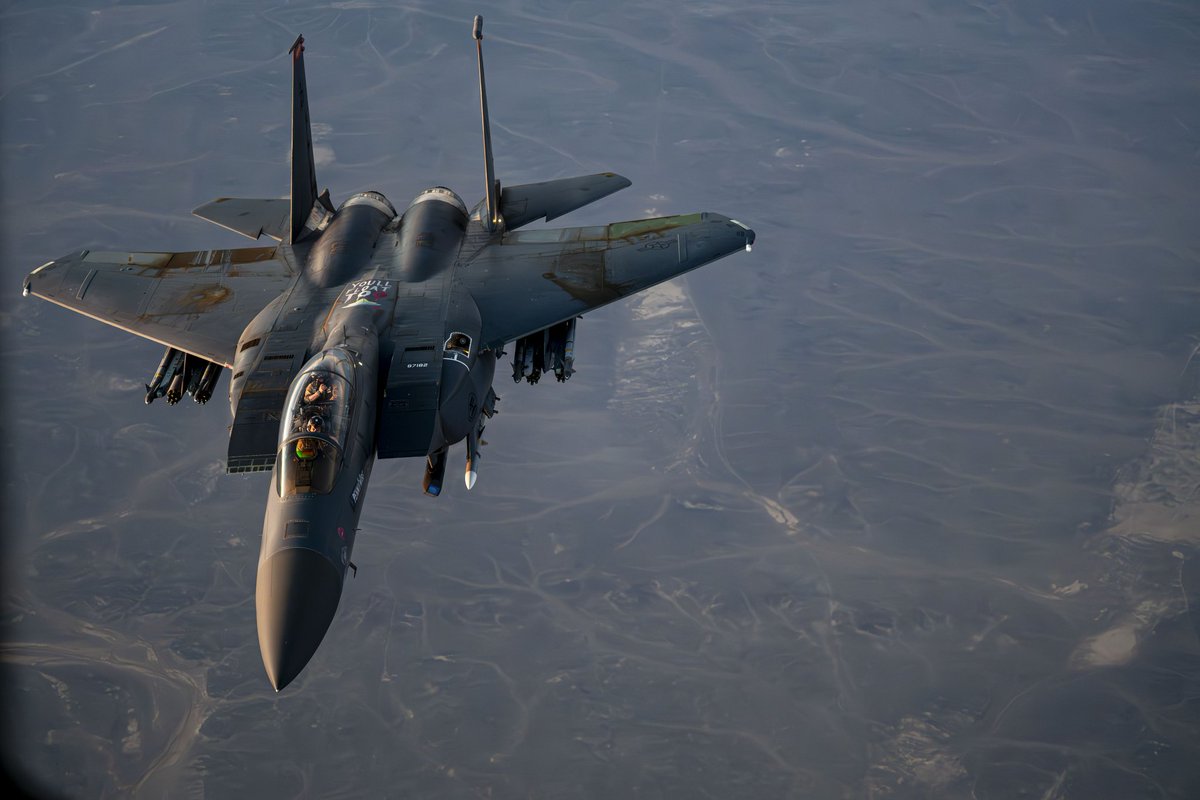 TheDeadDistrict's tweet image. Is this rusted surface normal?
A U.S. Air Force F-15E Strike Eagle returns to combat air patrol over the U.S. Central Command area of responsibility, July 07, 2025.
πΈ Airman 1st Class Christopher Lyon