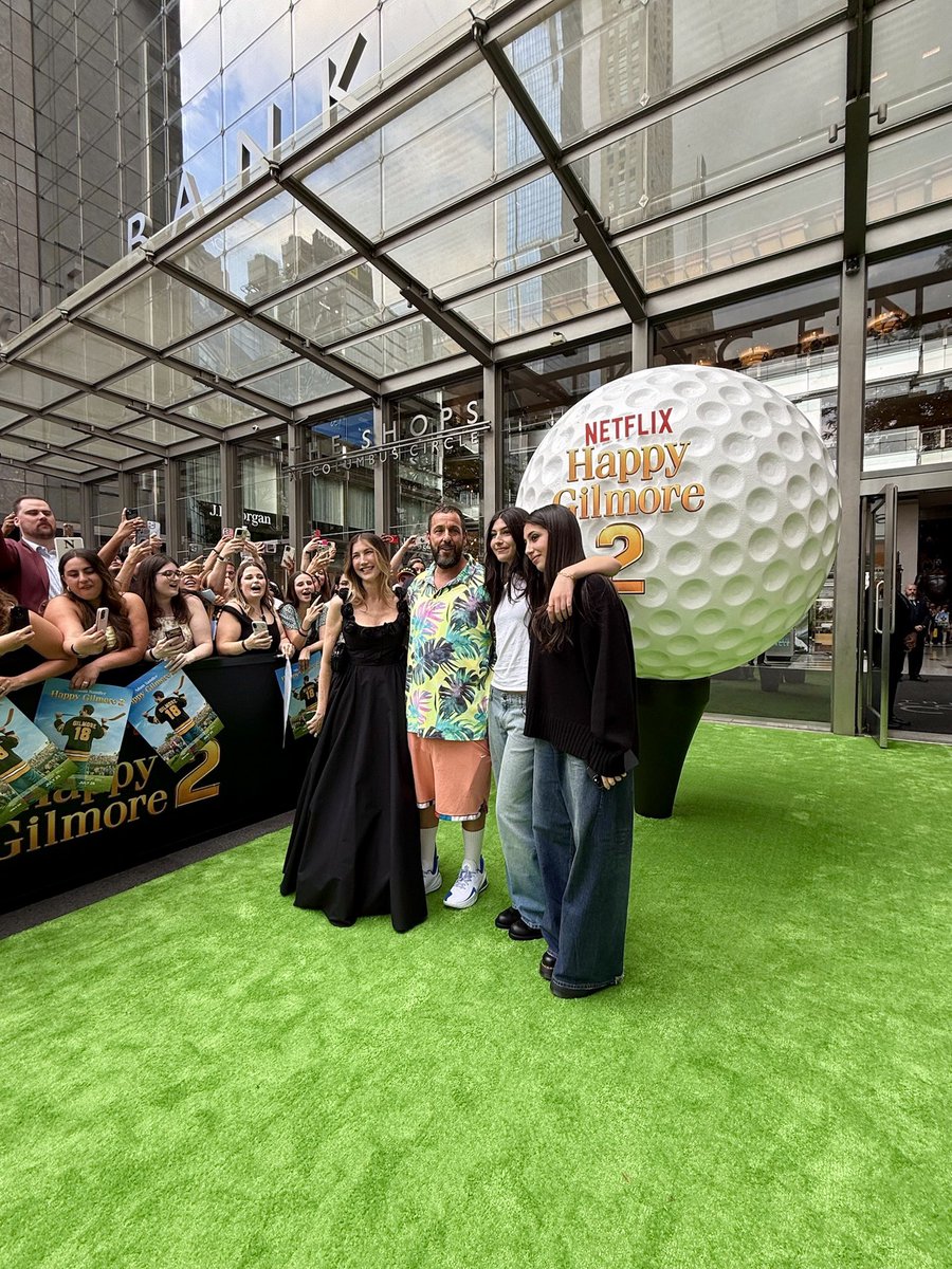 Tonight’s #HappyGilmore2 premiere was a hole in one! 🙌 ⛳️