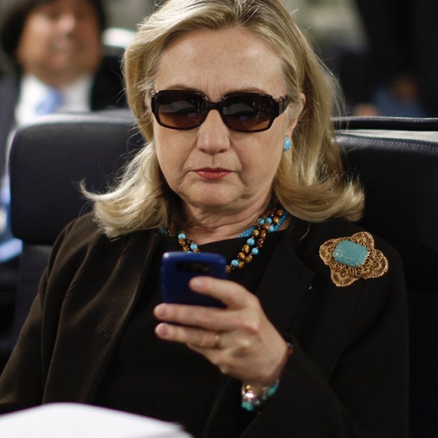itscarterhughes's tweet image. 🚨BREAKING: Hillary Clinton's 2016 campaign EXPOSED working DIRECTLY with Obama's team to initiate phony Russian collusion hit in July 2016 in new text and email evidence.
Will anyone be held accountable for this?