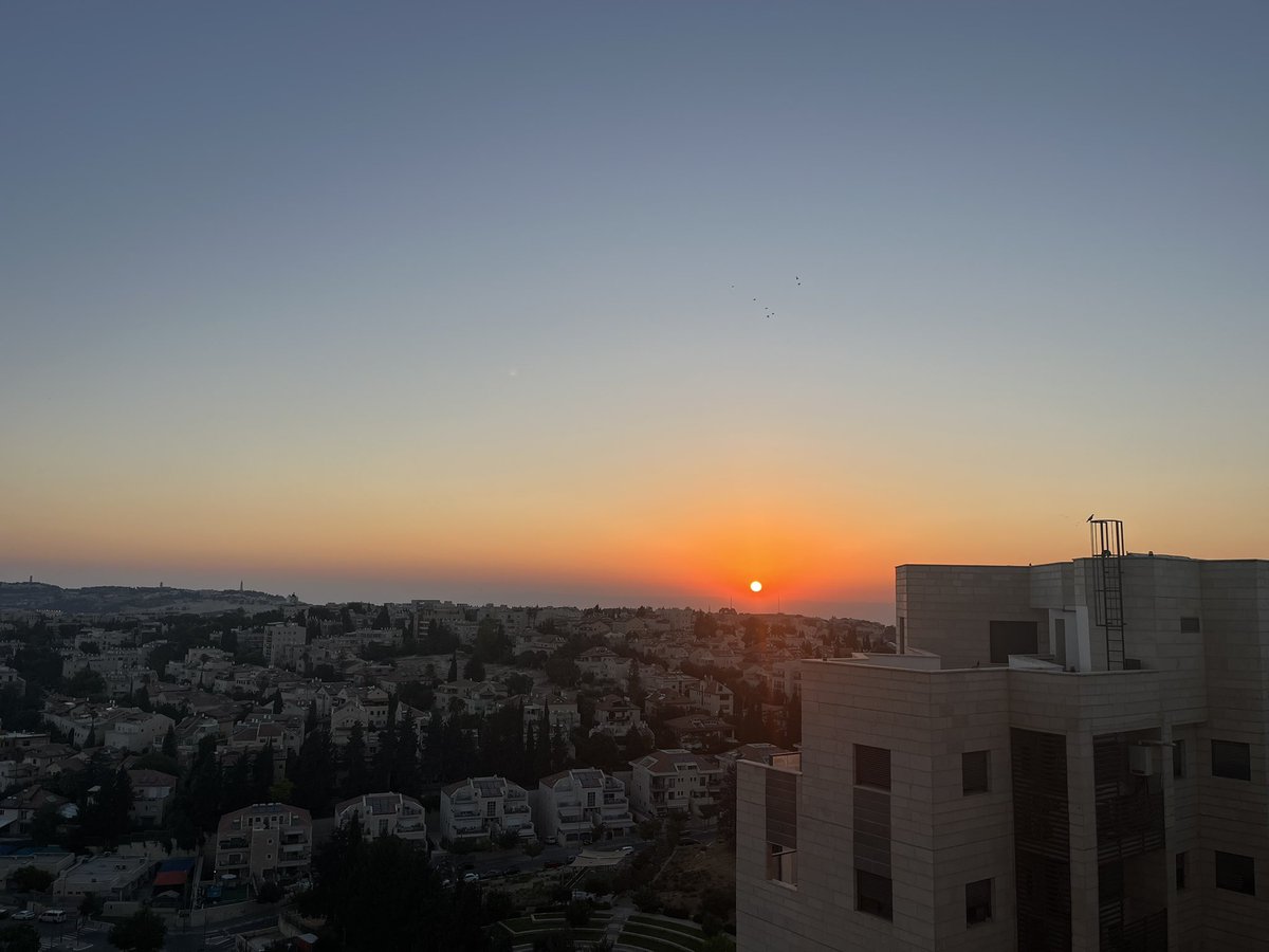 Rabbi_Sykes's tweet image. ืืืงืจ ืืื!
ืกืืื ืื ืืืจ!
Good Morning!
#sunrise
-#Jerusalem
#ืืฉืจืื