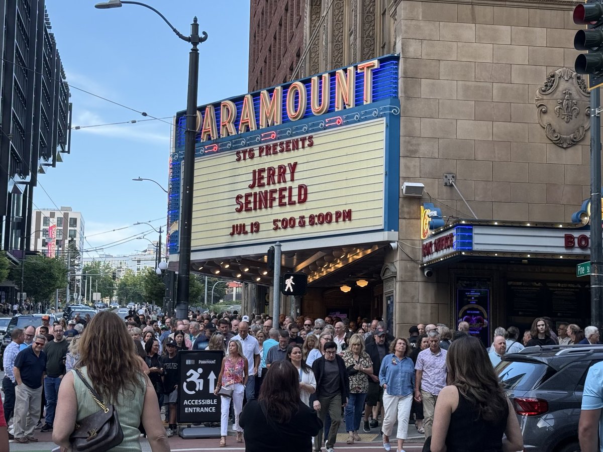 nick_schmidt_10's tweet image. Worth every penny!
Don’t make TV shows #Seinfeld anymore OR the better looking version in #Friends