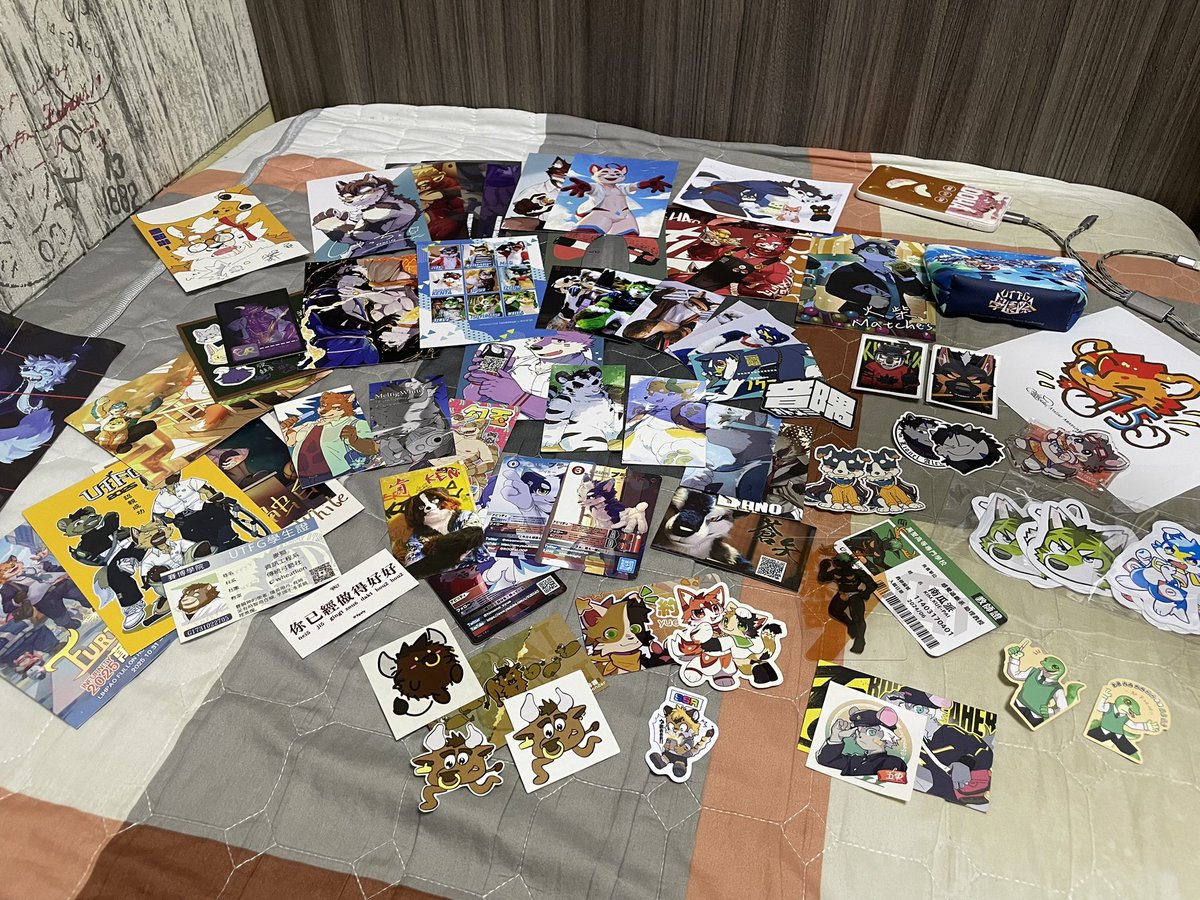 lihopui51's tweet image. UTFG超楽しかった!!昨日家に帰って疲れて少し荷解きしたらすぐ寝たwイベントでたくさんの人と知り合って良かった〜
でも足りないよ(´;ω;`)二日だけじゃ足りないよ…今度のインファのために準備するか