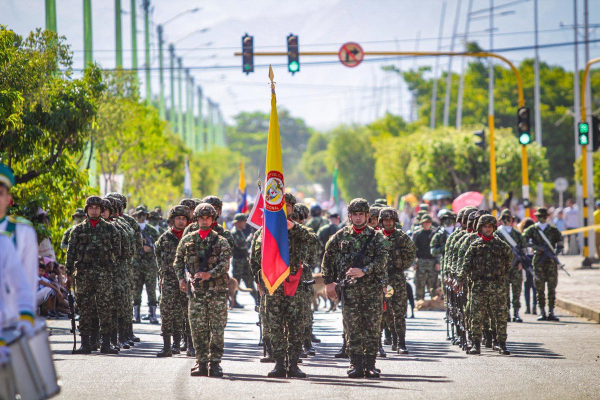 Ejercito_Div2's tweet image. #EnImágenes | Reviva los mejores momentos del Desfile Militar del #20DeJulio en Aguachica, #Cesár.
#EnModoPatrio