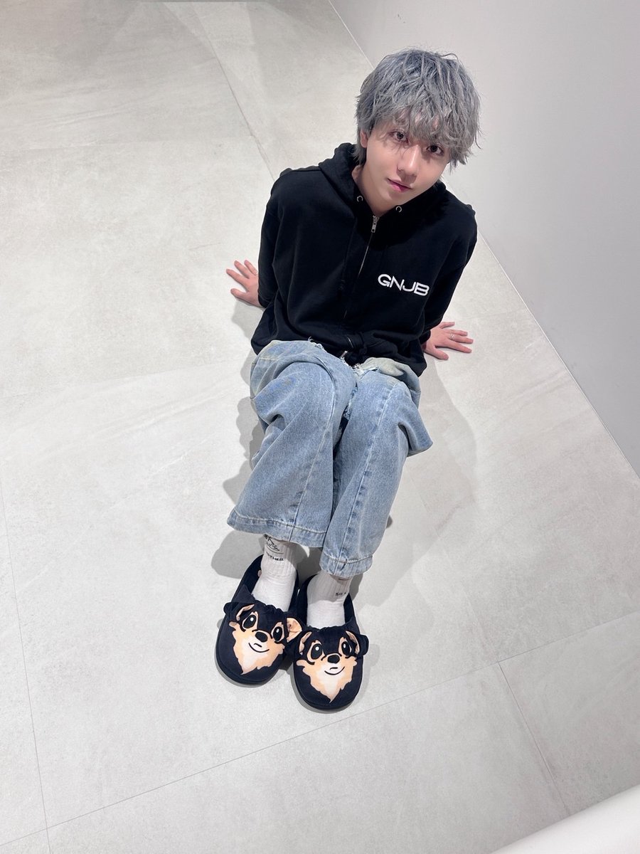 SDE_STARDUSTBIN's tweet image. #原因は自分にある

✧＼本日最終日❕／✧

♛━長野凌大 BIRTHDAY GOODS ━♛

受注販売は
本日7/22(火)23:59まで！
※ 予約期間内であれば必ずご購入いただけます！

【購入はコチラから】
store.plusmember.jp/stardustch/

#長野凌大