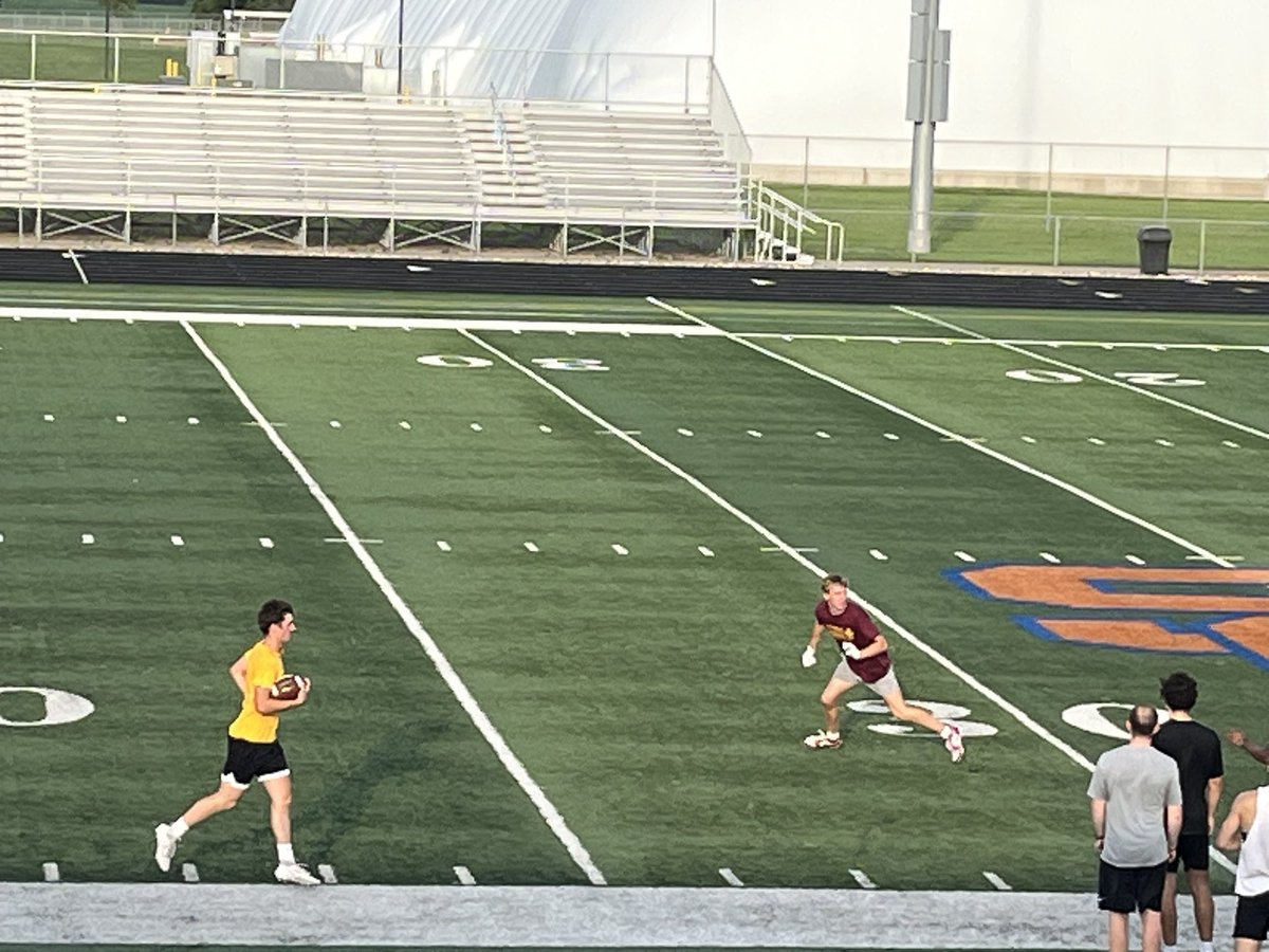 Jagger_Sasse's tweet image. I wanna thank Dordt and the whole coaching staff for such a great visit and letting me practice with the team! I can’t wait to continue my journey with Dordt! @CoachNowinsky @ElkRiverElksFB @elks_recruits @BMcCormick08 @coach_penner @n_bongo15 @DordtFB