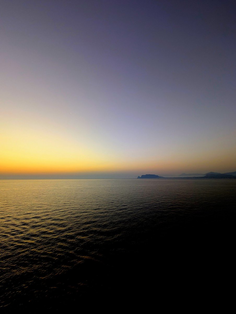 stagerbn's tweet image. Morgenlicht. Bei Palermo. 22. Juli 2025.