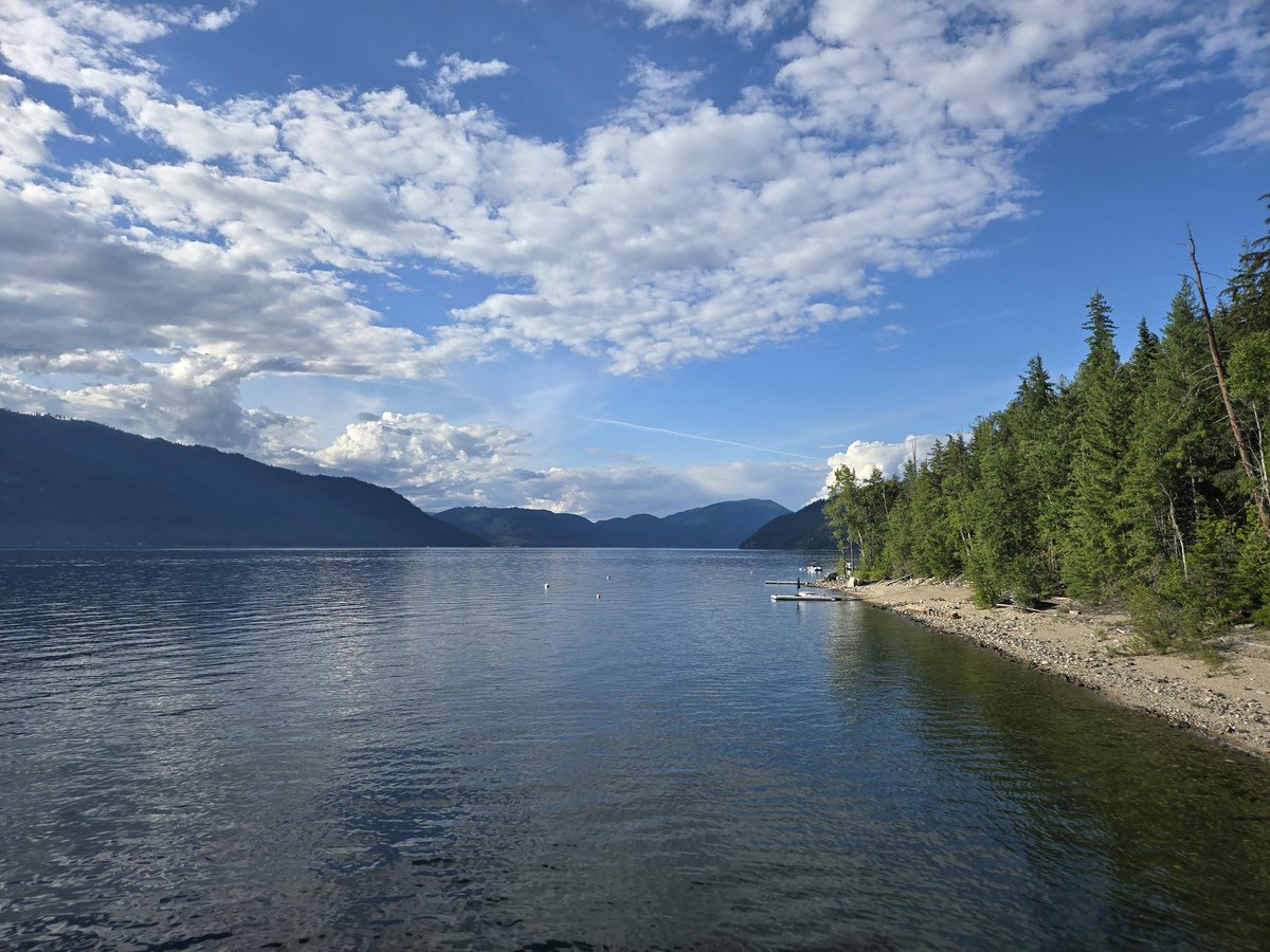 Enjoyed a quality and adventurous extended-weekend houseboat lake experience with family friends from Alberta at Lake Shuswaps in BC. It was well worth the effort.