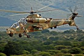 ALahatane's tweet image. 🚨#ITURI
Ces derniers jours, la force aérienne congolaise a bombardé plusieurs positions et bases des miliciens pro-ougandais, de Thomas Lubanga.
Plusieurs militaires #UPDF déguisés, ont été retrouvés parmi les morts.