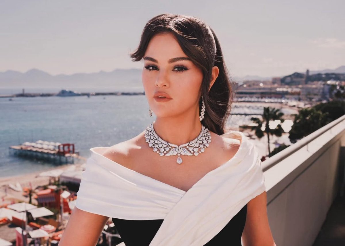 PopBase's tweet image. Happy 33rd birthday to the talented Selena Gomez.
The Emmy & Grammy-nominated singer, actress, producer and businesswoman has cemented her name across multiple industries including television, film, music and beauty. She is one of the leading figures in pop culture and has…
