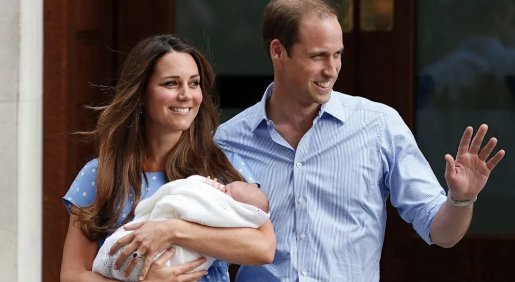 Ratchy_100's tweet image. 🎈🎈🎈Wishing Prince George a Very Happy 12th Birthday 🎈🎈🎈

July 22nd 2013 
The birth of Prince George of Wales

George was born at 4:24pm at the Lindo Wing, St Mary&apos;s Hospital, Paddington, London.

Prince George is the eldest child and first son of Prince William and…