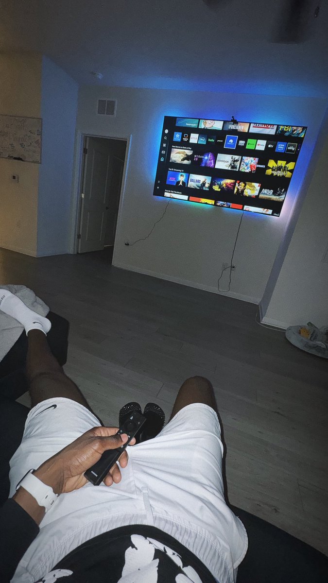 Back outsideee 💫💫