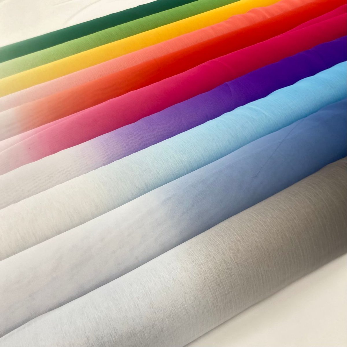 okadayaCOSPLAY's tweet image. /
お待たせしました‼
待望のグラデーションジョーゼットが新入荷🌈
\
白→カラー・黒→カラーのほか
バリエーション豊富なグラデーションをご用意✨
なびかせて使用する法被やマントなど
衣装映えもバッチリです👌
新宿オカダヤ本店10Fにて販売中🎵
▼詳細はこちら
staffblog.okadaya.co.jp/brand/okadaya-…