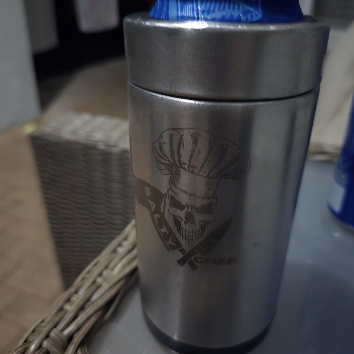 slightlycoastal's tweet image. This @budlight is for you @TheSaltyChef007
Gone too soon but will never be forgotten. I will make sure your legacy will carry on through our two amazing little kids. Here's to all the hard working chefs out there and our hospitality crew. Salute 🍻 the industry lost a top…