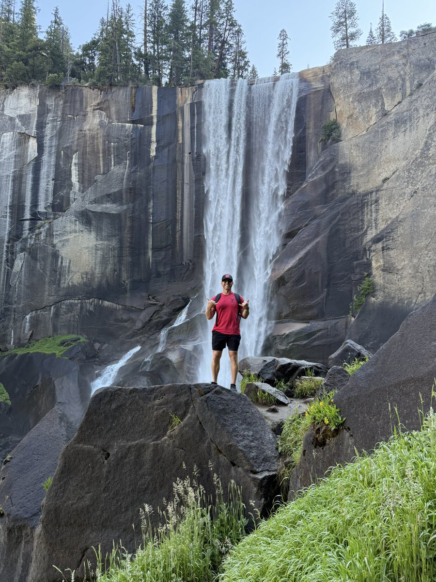Coach_Berna's tweet image. My annual pre-season trip to Yosemite 😍💪🥾🌊🏔️ #Yosemite #VernalFalls #NevadaFalls