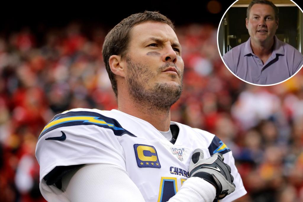 nypost's tweet image. Philip Rivers signs one-day contract to retire with Chargers trib.al/sLvCG5q