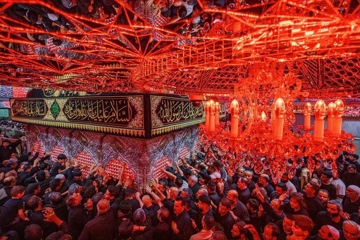 sayedmmousawi's tweet image. يُروى عن الإمام جعفر الصّادق (عليه السلام): إذا أردت زيارة الحسين (عليه السلام) فزره وأنت كئيب حزين مكروب، شعث مغبّر، جائع عطشان، فإنّ الحسين (عليه السلام) قتل حزيناً مكروباً شعثاً مغبّراً جائعاً عطشاناً، وسله الحوائج، وانصرف عنه ولا تتّخذه وطناً.
-كامل الزّيارات - ص٢٥٢