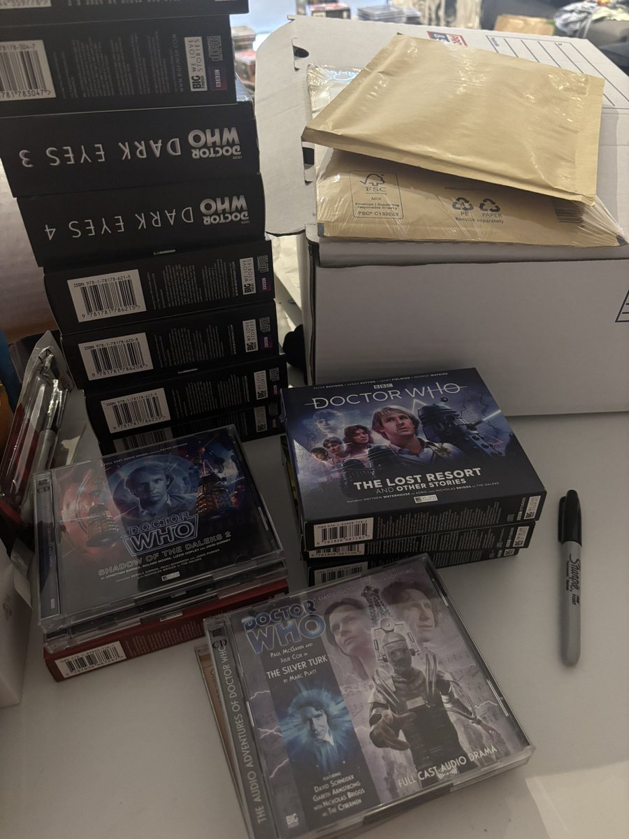 PoorlyAgedWho's tweet image. NEXT ROUND OF BIG FINISH ORDERS ARE BEING SENT OUT TODAY
If you’re interested to see what’s still available, check out the spreadsheet below, and feel free to DM me if you see anything you like!