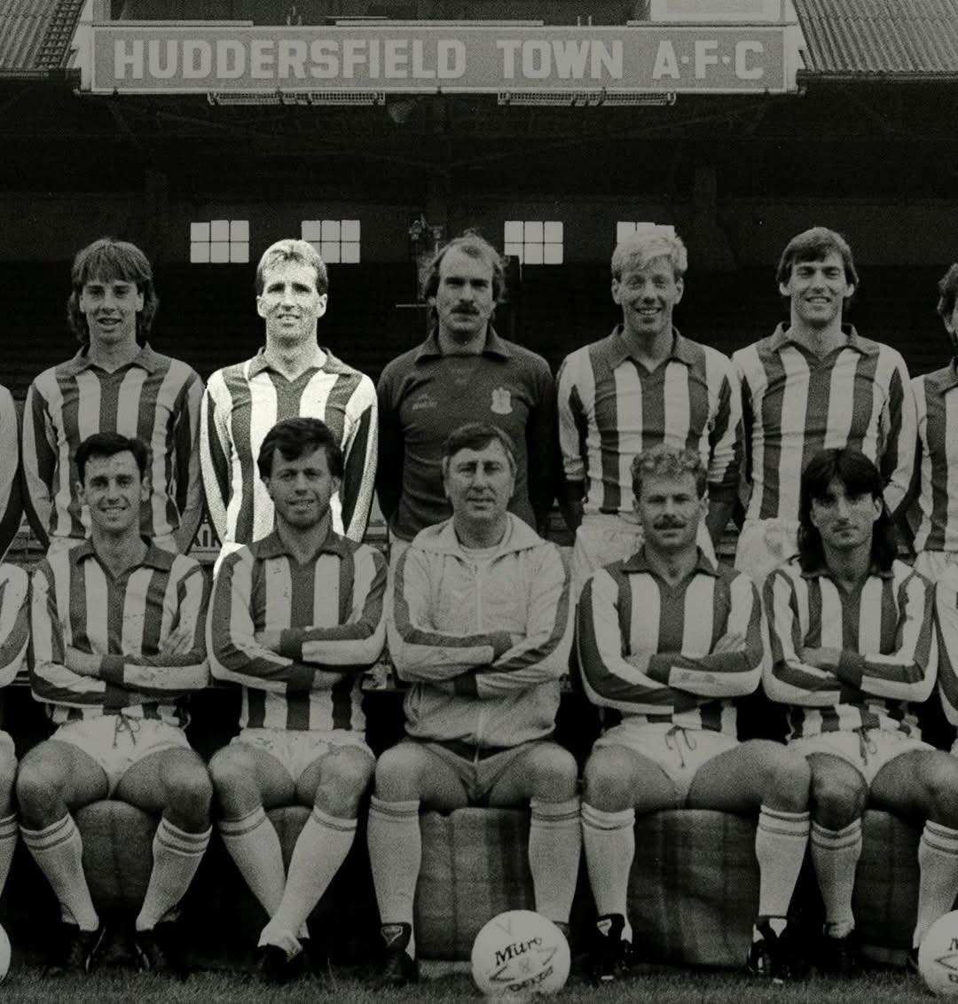 RobStewart_'s tweet image. Sad news for @htafc fans that ex-Town defender Joey Jones has died at the age of 70. That&apos;s especially the case for those who remember fist-pumping Joey head to Leeds Road with Chelsea when their fans took over the place but he clearly liked it so much he soon joined us.