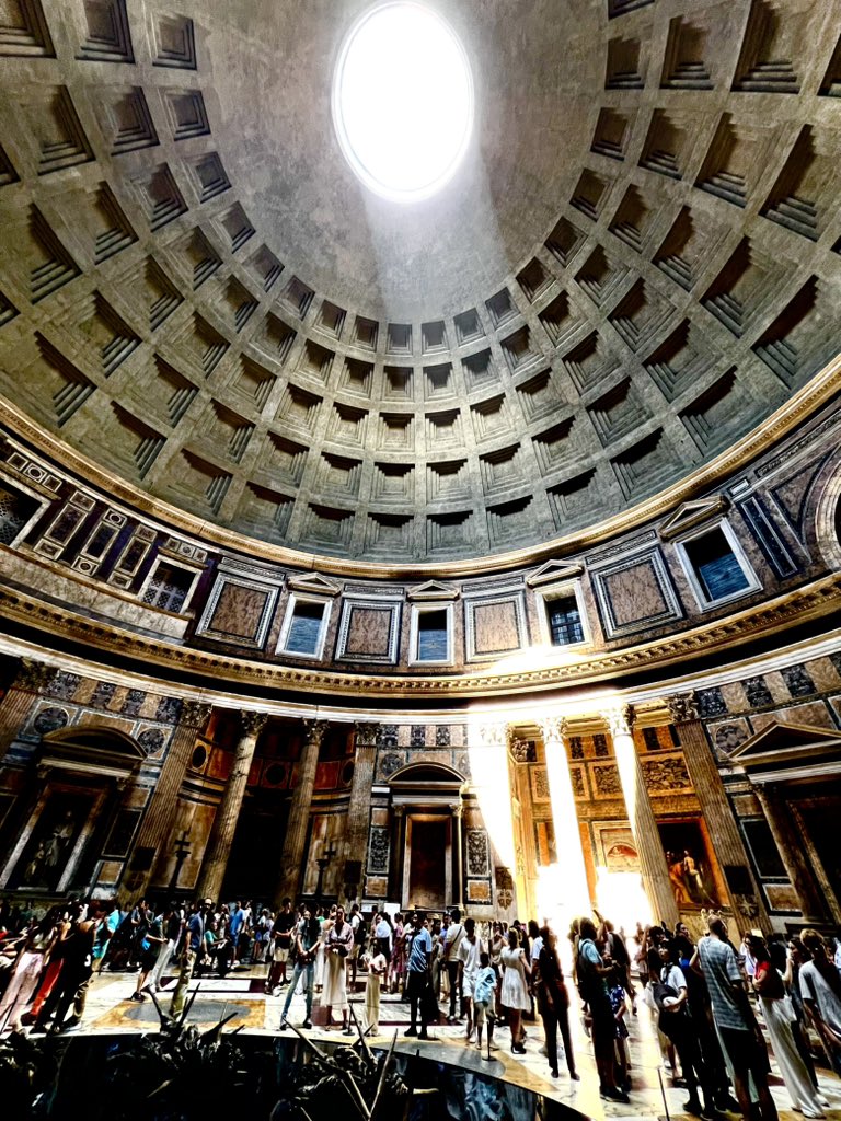 Alex_Panetta's tweet image. The Pantheon. 10:30 am and 11:30 am. Showing the effect of the light descending to floor level, positioned perfectly to illuminate the doorway every year at noon on Rome’s birthday, April 21, as the emperor entered as if illuminated by a celestial spotlight. Heck of a visual…