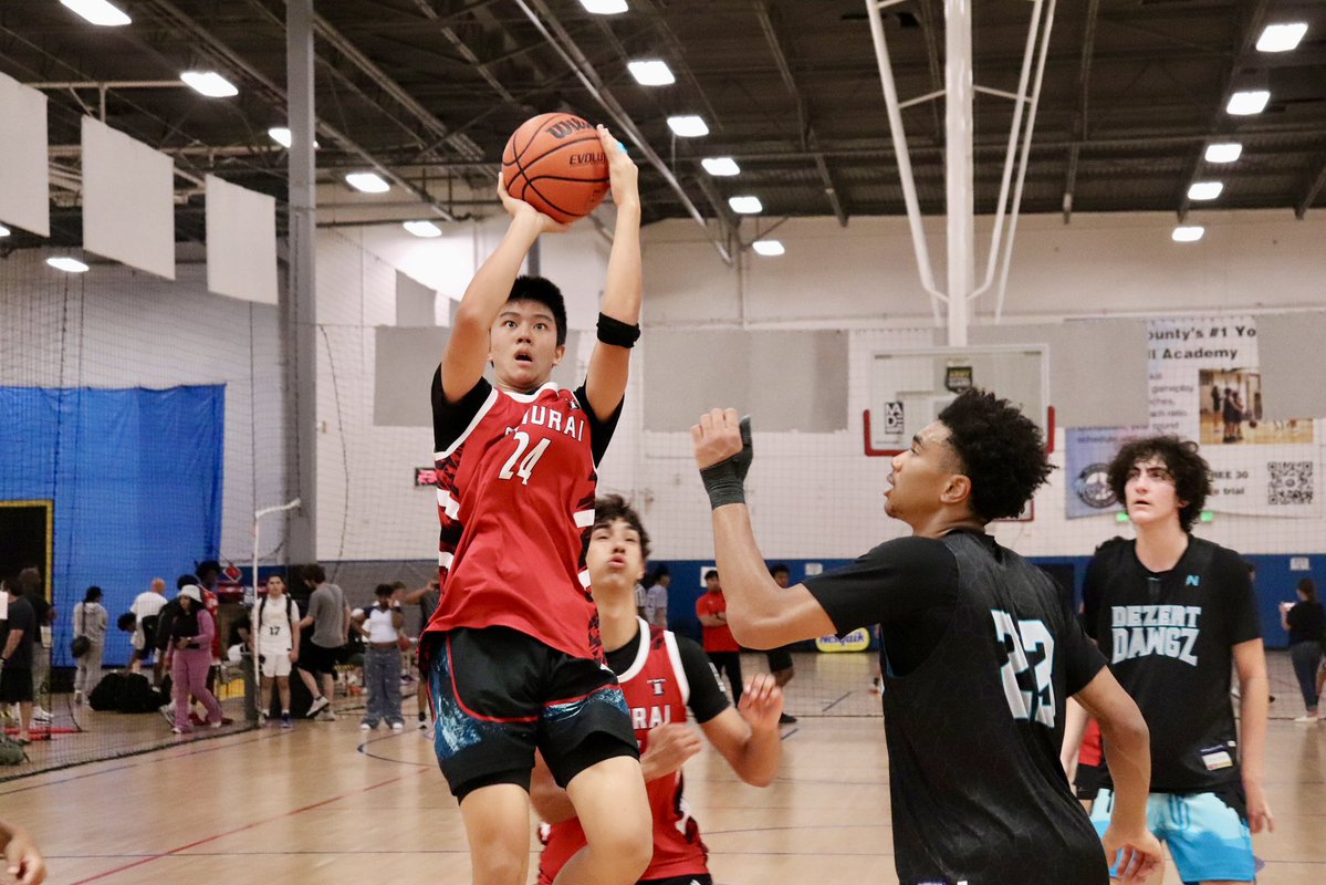 TokyoSamuraiAAU's tweet image. California couldn’t contain Tokyo Samurai 17U Black!!
The Samurai bulldozed through @madehoops Cali Live Summer Finale with a perfect 7-0 record, closing out their U.S. tour at 15-0.
This team doesn’t chase wins—they seek growth, embrace challenges, and chase the highest…