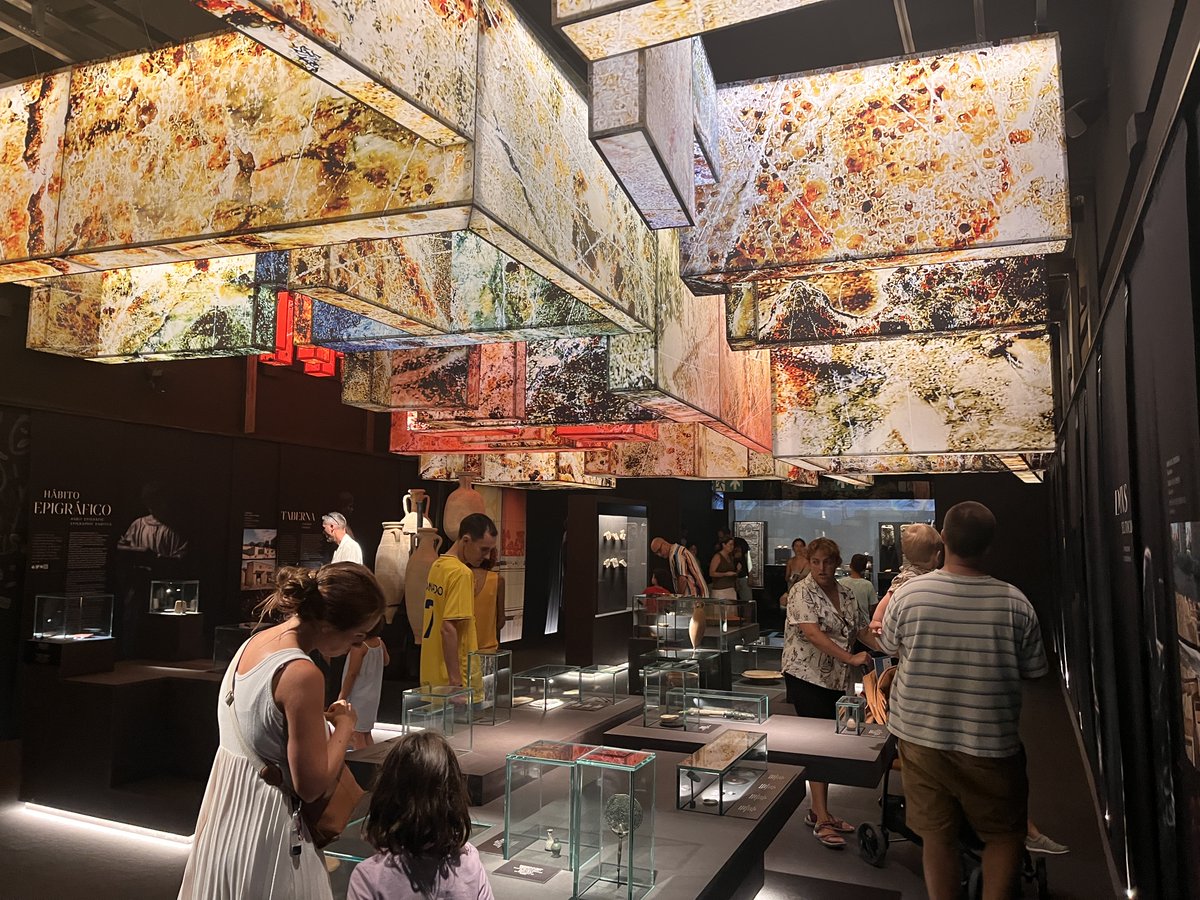 La jornada de puertas abiertas, actividades, conciertos y talleres tuvo lugar el 18 de julio
#NocheEnBlancoMARQ2025 
#NitEnBlancMARQ2025
Toda la ℹ️ acortar.link/DQkQw5