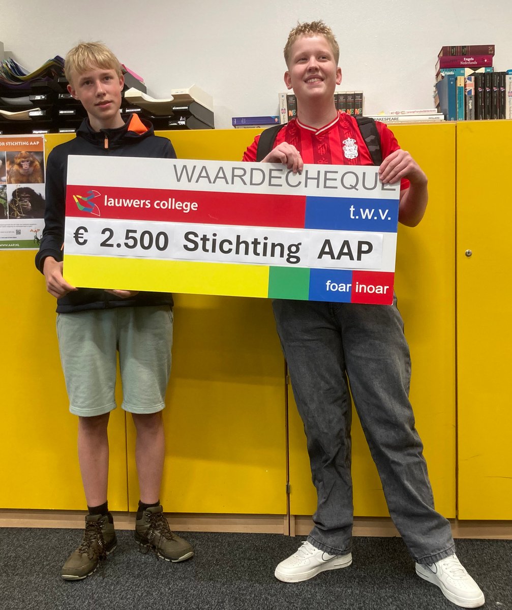 Leerlingen van het Lauwerscollege in Buitenpost hebben een mooi bedrag opgehaald tijdens hun Ondernemingsmarkt. Ze verkochten hun producten tijdens een markt, de opbrengst daarvan hebben ze gedoneerd aan AAP!
 
Ontzettend veel dank hiervoor, ook namens onze dieren! 🙏