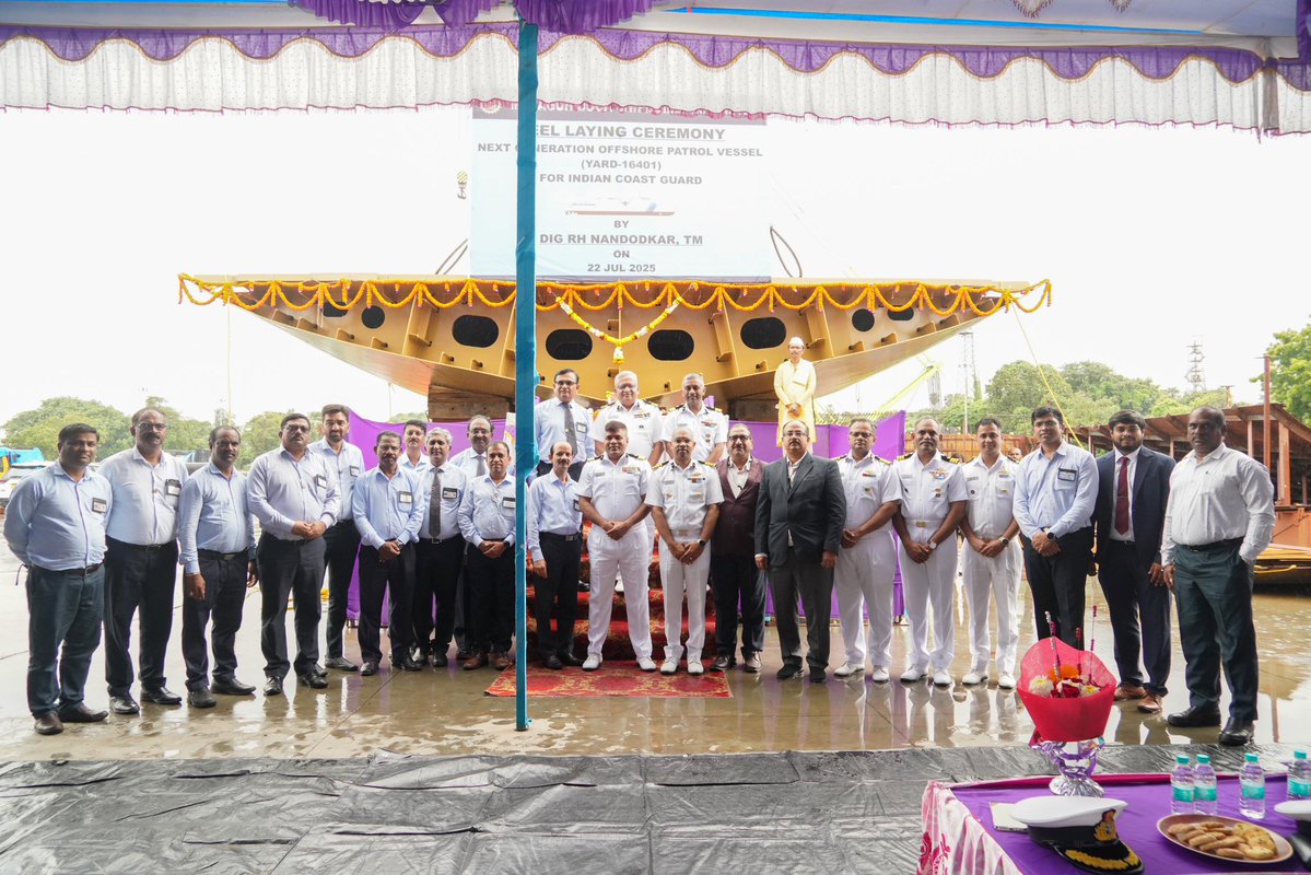 MazagonDockLtd's tweet image. 🔶Keel for the 1st Next Generation Offshore Patrol Vessel of Project 06 NGOPVs @IndiaCoastGuard was laid today at Nhava Yard (NHY) of #MDL in presence of DIG RH Nandodkar, TM, Mr A Vinod, Executive Director (Shipbuilding) and Sr Officials from MDL, ICG, ABS and IRS. Today's keel…