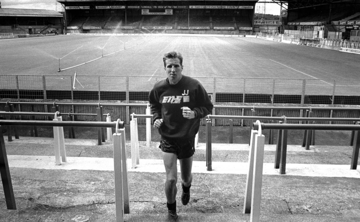 culturedleftpeg's tweet image. Mr. Wrexham💪
As a player, as a coach, as a person, Joey Jones was special. A hardened warrior on the pitch, an absolute gentleman off it.
The memories he helped create, the careers he helped shape. The legend all other Wrexham legends hold on a pedestal.
Rest easy, Joey💔