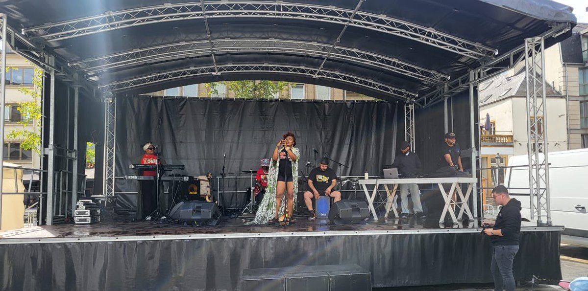 HembadoonMusic's tweet image. #Luxaocafusion #Lady Me ‘n my guys