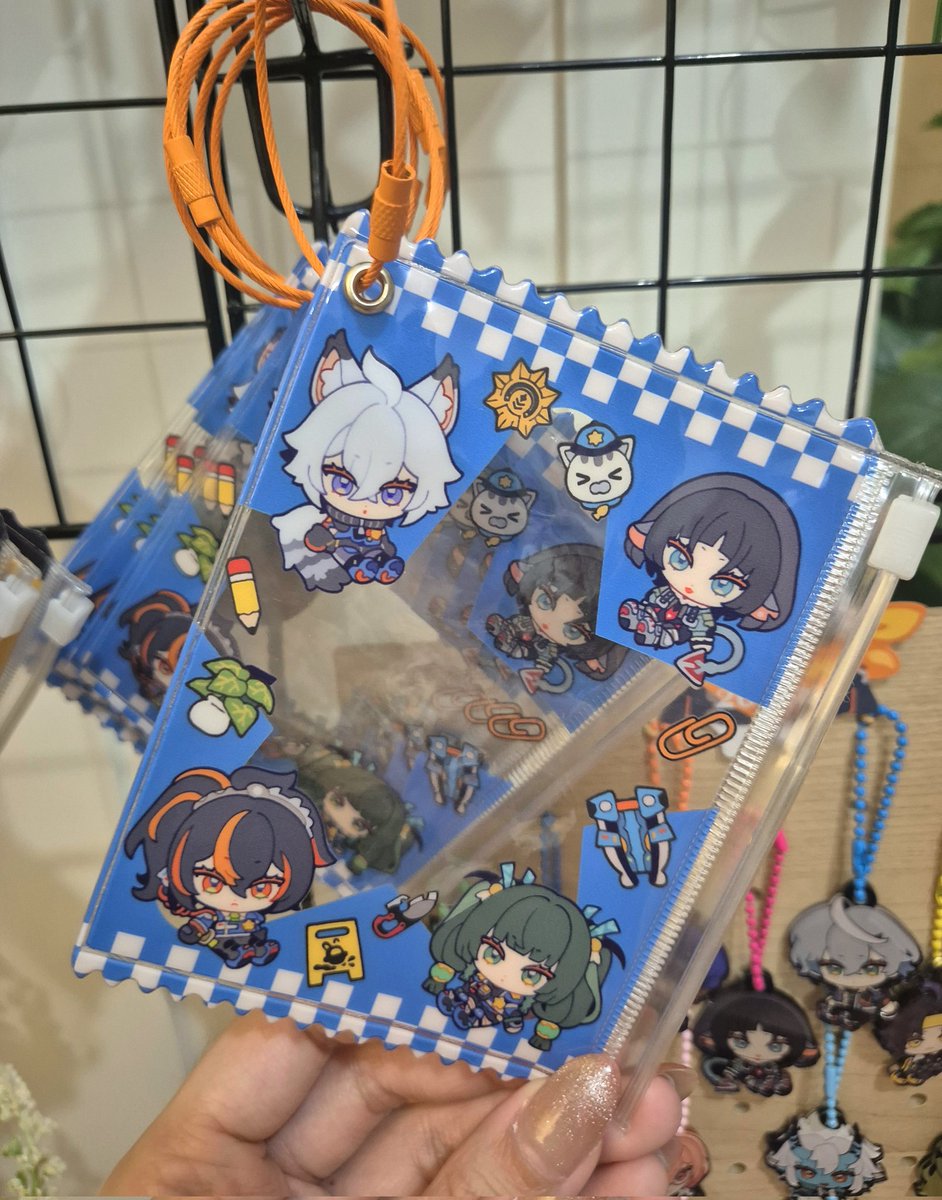 misu_025's tweet image. my zzz pvc pouches just arrived too! colors are extra yummy ππ very happy with how they turned out!