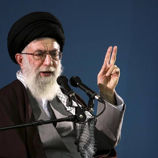 World_Affairs11's tweet image. BREAKING:
Iran says if no more direct nuclear talks with the U.S unless it lifts all sanctions on Iran.