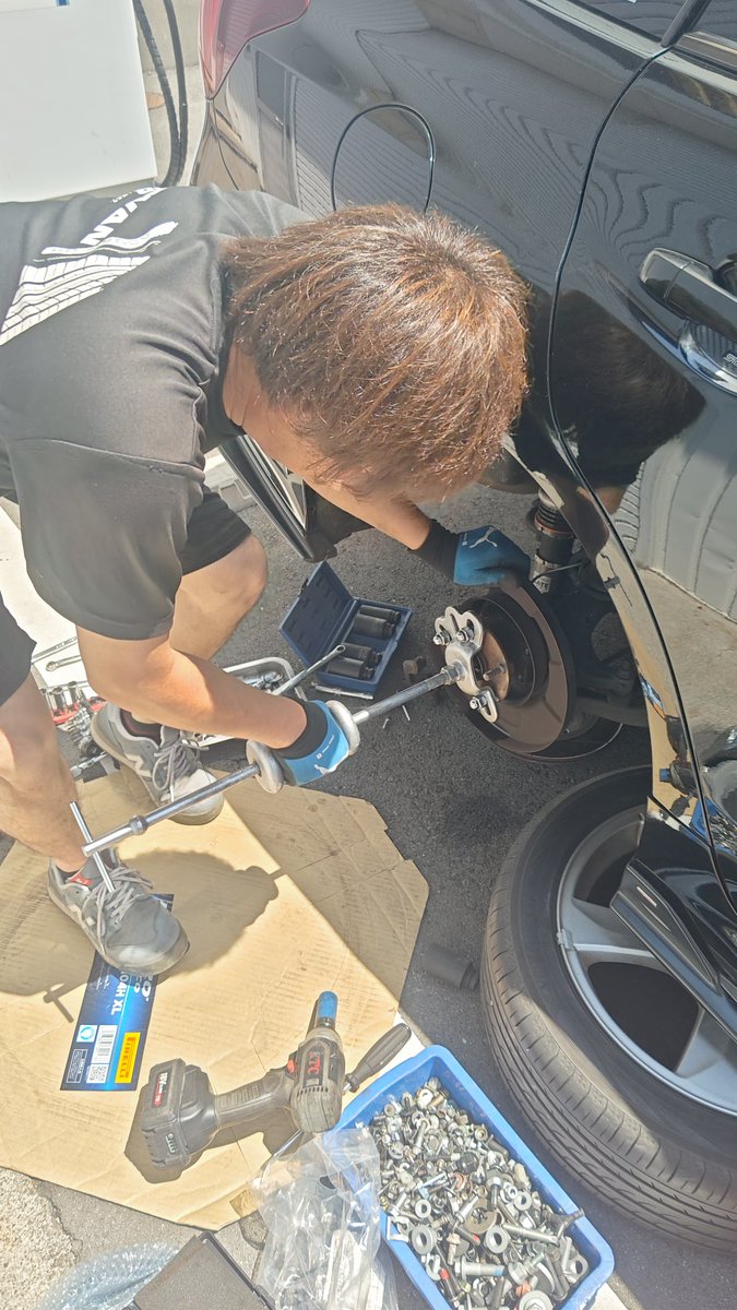 imocci2's tweet image. 今週も見事にハブごと抜けましたが、有能メカニックのおかげで無事交換完了www