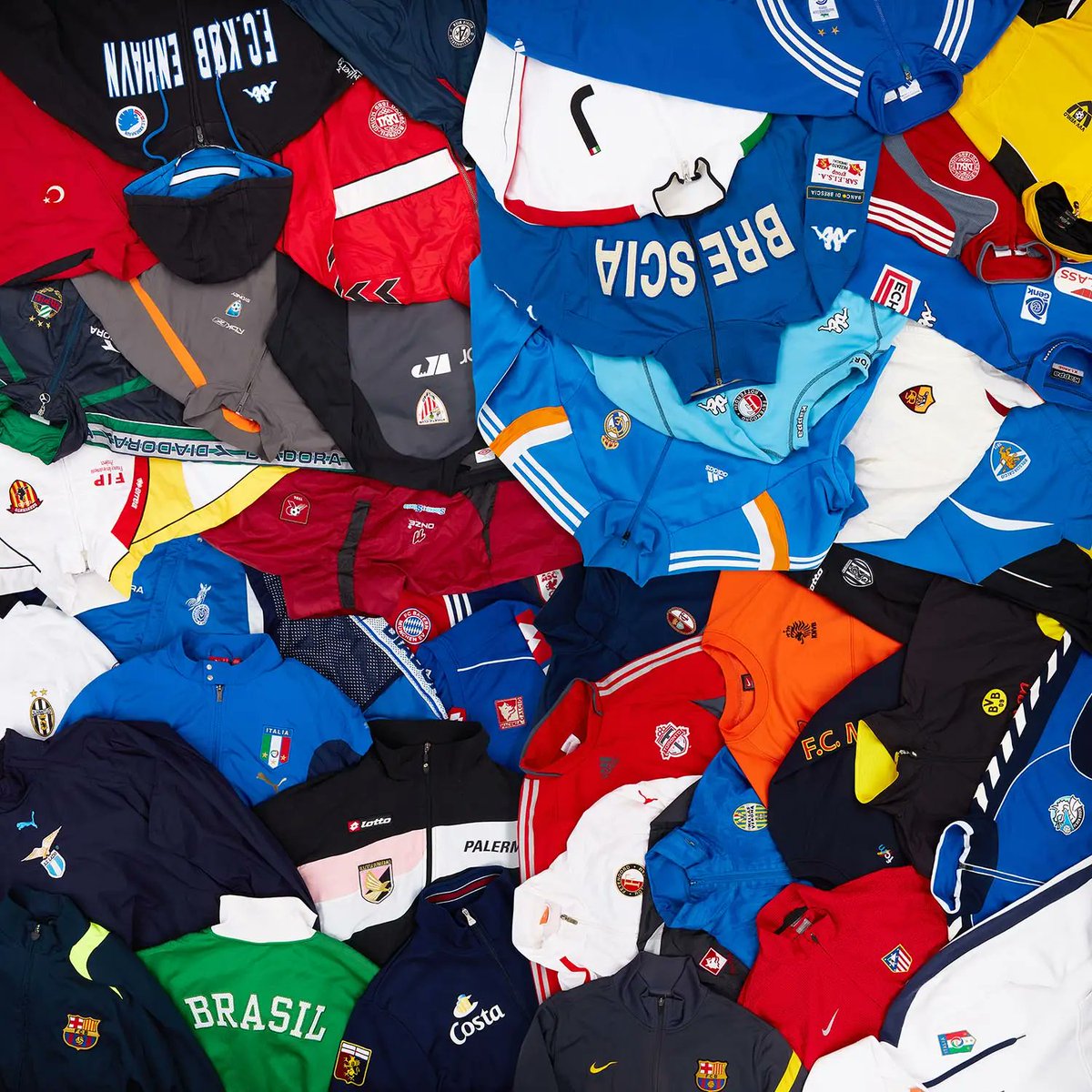 classicshirts's tweet image. ๐ฆ Classic Mystery Bench Box ๐ฆ
1x Classic football jacket, sweat top or hoodie (No UK clubs)
x1 Classic Magazine
x10 Player Cards
โน๏ธ No UK or IRE-based club teams or national teams
๐ Shop Here - ow.ly/ZLgO50N1Cfm
