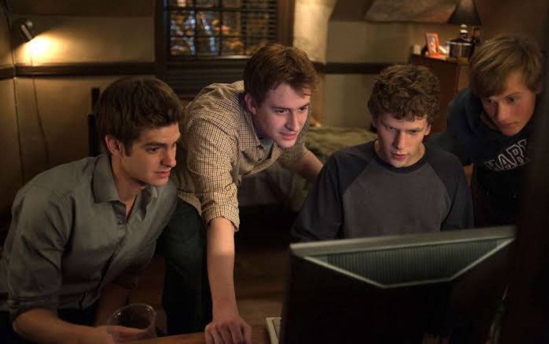 moebqr's tweet image. Building this group rn. I am in College. The stars are aligning.