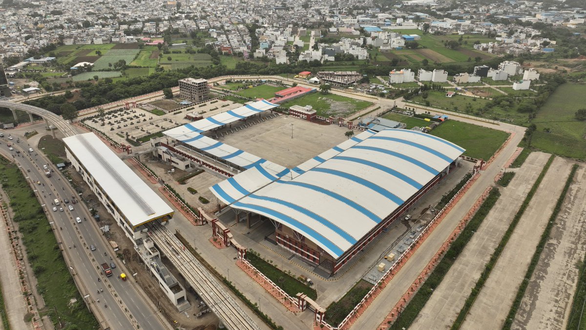 idaIndore22's tweet image. || अंतर्राज्यीय बस टर्मिनल MR-10 ||

#IDAIndore #MR10BusTerminal #indoredevelopmentauthority