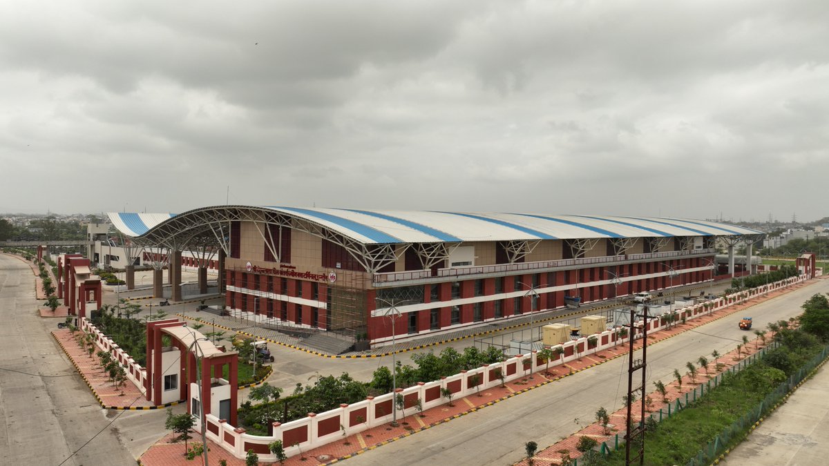 idaIndore22's tweet image. || अंतर्राज्यीय बस टर्मिनल MR-10 ||

#IDAIndore #MR10BusTerminal #indoredevelopmentauthority