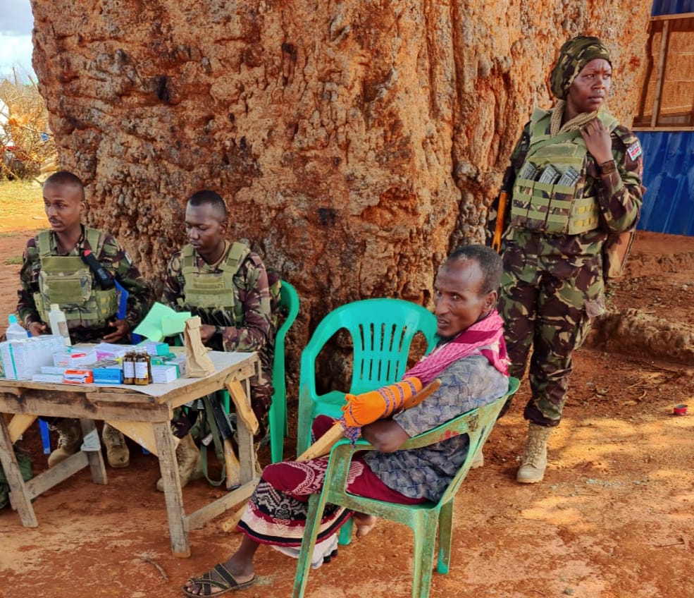 aussom_'s tweet image. Ciidanka #AUSSOM @kdfinfo ayaa Axaddii adeeg caafimaad oo lacag la’aan ah oo hal maalin socday u fuliyay dadka ku nool tuulada Sharif Adha ee u dhow magaalada Kismaayo.
Hawlwadeennada caafimaadka ee KDF ayaa dadka deegaanka u sameeyay baaritaanno kala duwan iyagoo sidoo kale ka…